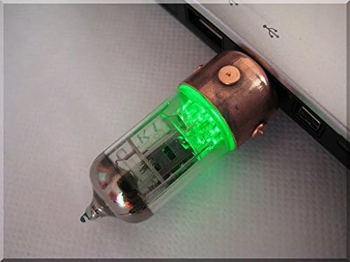 USB флаш памет ръчно изработени 32GB USB 3.1 Green Pentode Radio Тръба с поставка. Steampunk/Индустриален Стил