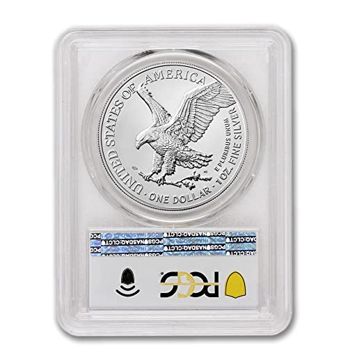 2022 (W) 1 унция на американския скъпоценен камък Silver Eagle в в формата на (Първия ден на издаване - Нанесен на етикета с
