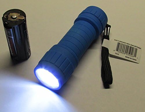 СИН Цветен Мини-Фенерче Ozark Trail 9 LED С Батерии НОВА