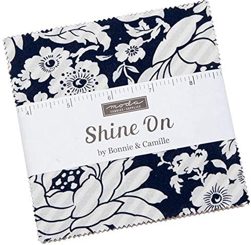 Комплект Shine On Charm от Bonnie & Camille; Квадрати за юрган от плат с размери 42-5 инча